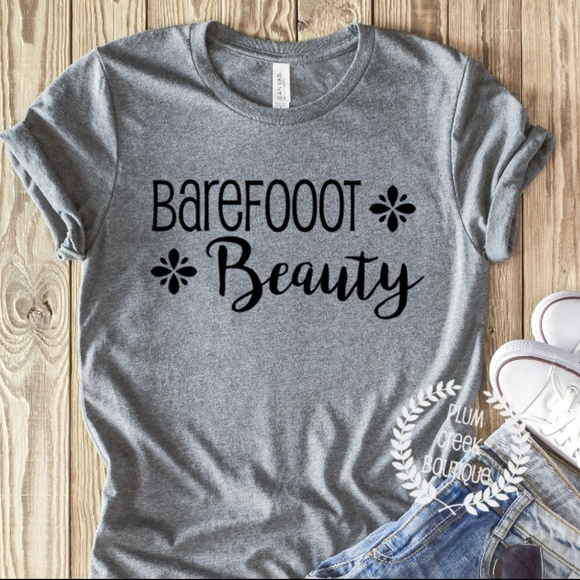 Plum Creek Boutique Tops - Barefoot Beauty Statement Tee - Grey TShirt - NEW